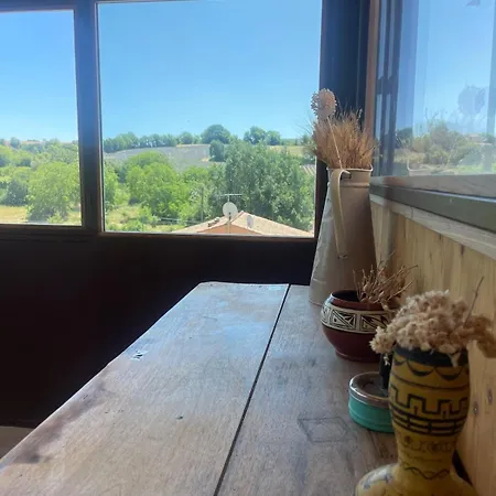 Vue Lavandes Avec Grande Terrasse Au Calme Holiday home *